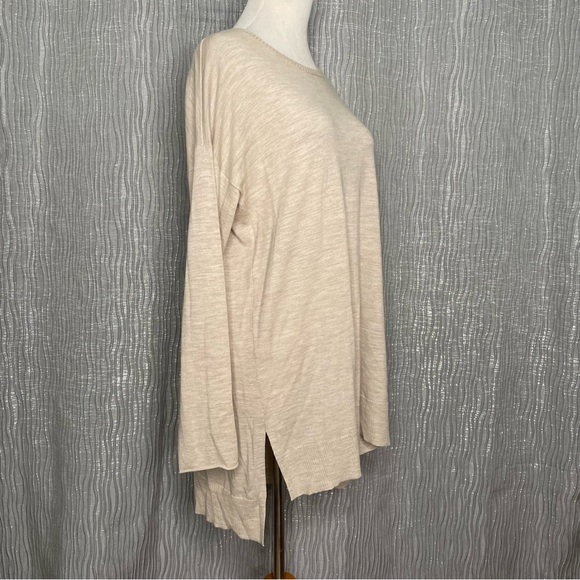 Eileen Fisher 100% merino wool hi Lo knit - Picture 2 of 8